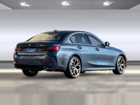 Used 2026 BMW 330i Sedan w/ Premium Package RWD image 9