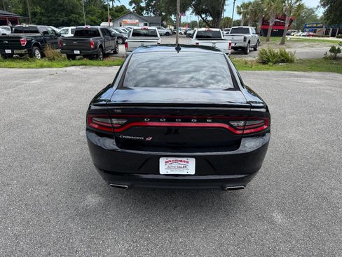 Used 2018 Dodge Charger GT AWD/4WD image 5