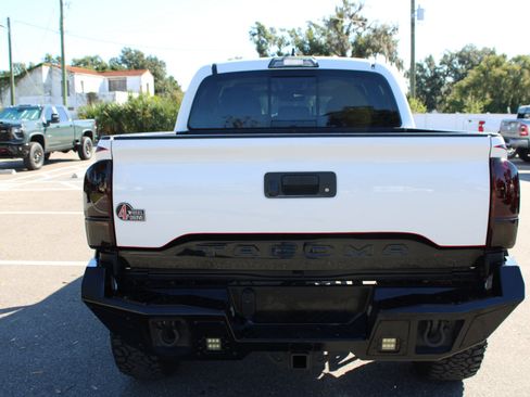 Used 2019 Toyota Tacoma SR5 image 6