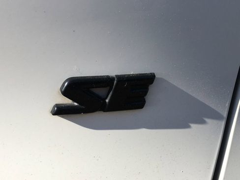 Used 2024 Toyota RAV4 SE w/ Weather & Moonroof Package AWD/4WD image 6