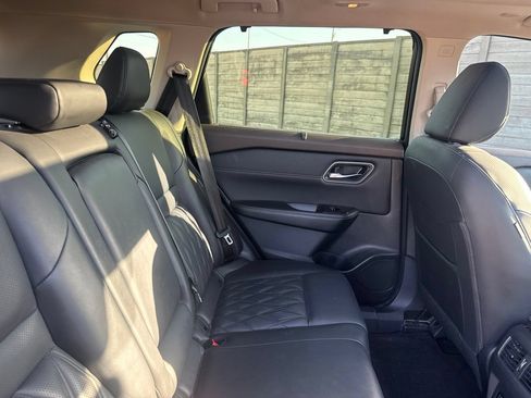 Certified 2023 Nissan Rogue Platinum w/ Platinum Premium Package AWD/4WD image 27