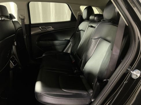 Used 2023 Kia Sportage EX image 25