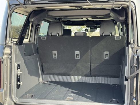 Used 2025 Ford Bronco Badlands image 32