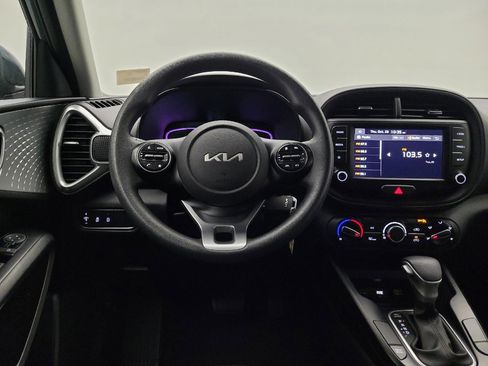 Used 2024 Kia Soul LX w/ Option Group 015 FWD image 22