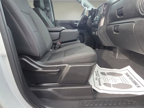 Used 2022 Chevrolet Silverado 1500 Custom image 15