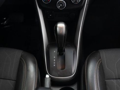 Used 2021 Chevrolet Trax LT w/ Driver Confidence Package image 17