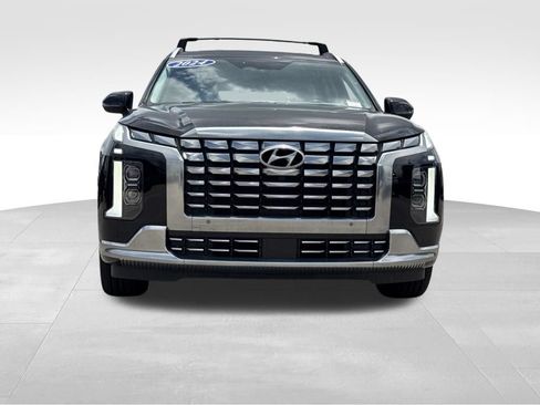 Used 2024 Hyundai Palisade Calligraphy FWD image 3