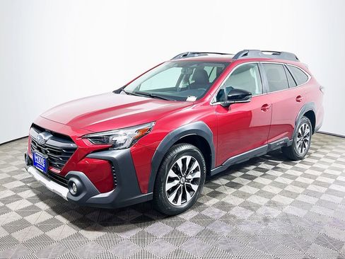 Used 2023 Subaru Outback Limited XT AWD/4WD image 3