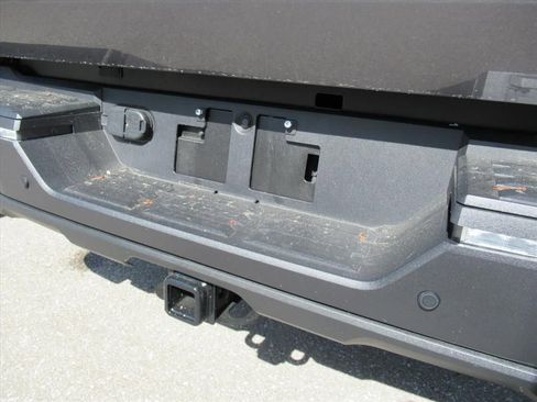 Used 2025 Toyota Tundra Platinum image 8