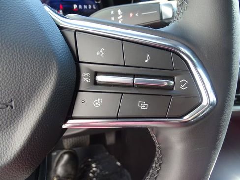 Used 2025 Chevrolet Equinox LT w/ Safety and Technology Package image 20