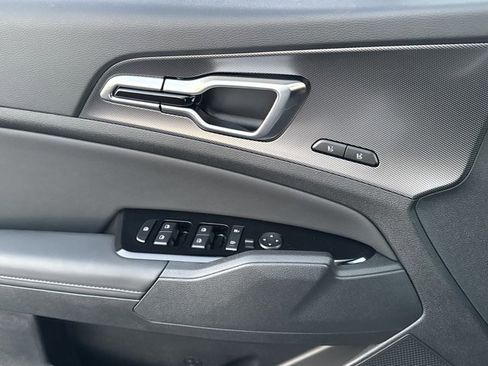 New 2025 Kia Sportage SX image 39