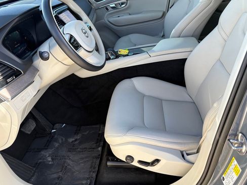 Certified 2023 Volvo XC90 T8 Plus image 27