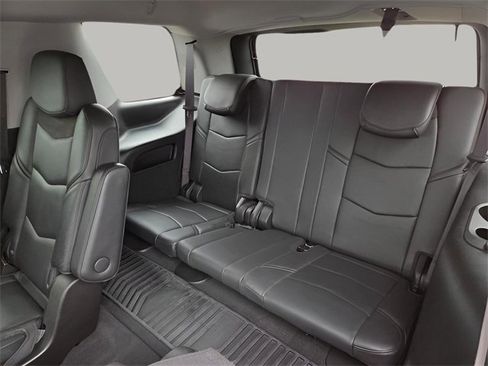 Used 2020 Cadillac Escalade Premium Luxury w/ Escalade Sport Edition image 16