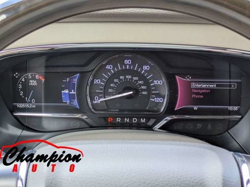 Used 2017 Lincoln Navigator Select RWD image 31