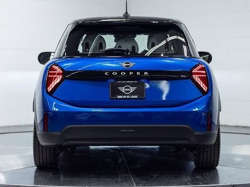 New 2026 MINI Cooper 4-Door Hardtop FWD image 7