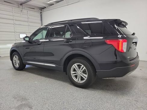 Used 2020 Ford Explorer XLT w/ Equipment Group 202A AWD/4WD image 4