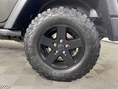 Used 2017 Jeep Wrangler Unlimited Sport AWD/4WD image 11