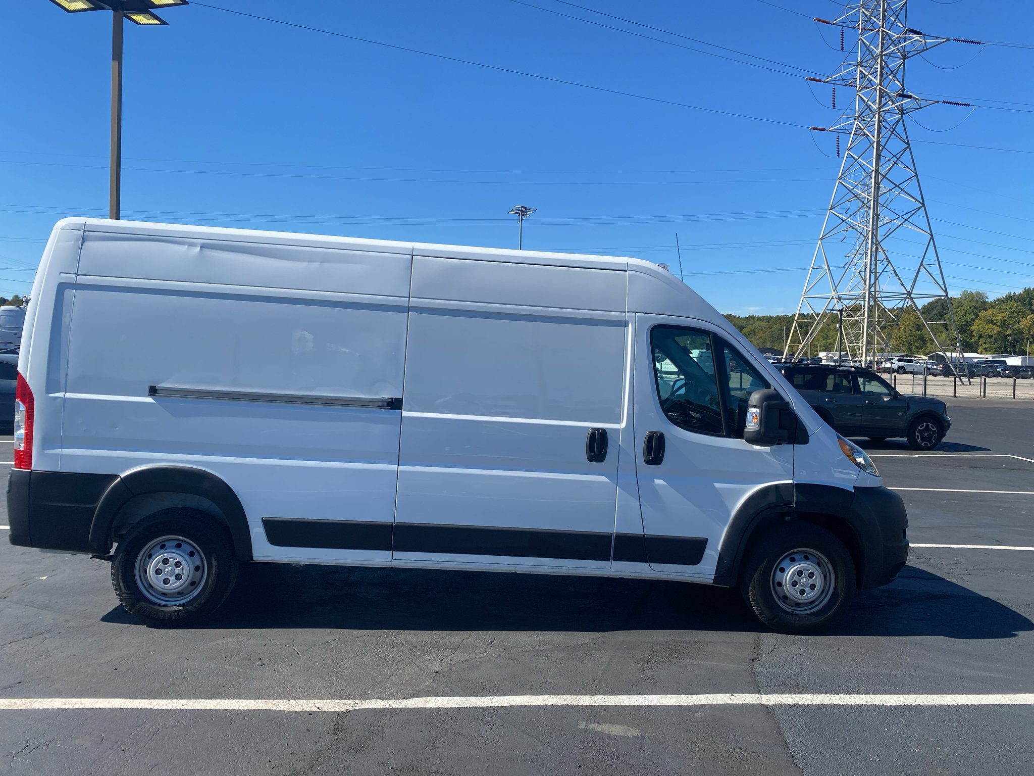 Used 2020 RAM ProMaster 2500 FWD image 2
