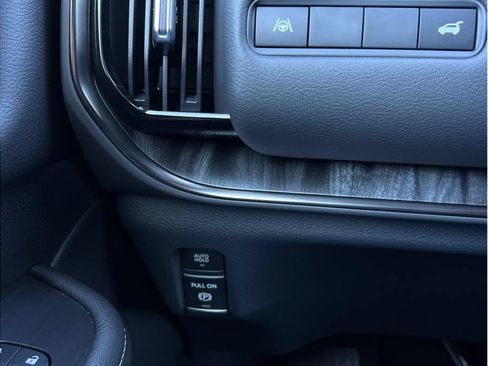 Certified 2025 Nissan Armada PRO-4X w/ Pro-4X Premium Package AWD/4WD image 19