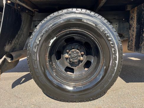 Used 2018 RAM 3500 Tradesman w/ Chrome Appearance Group image 14