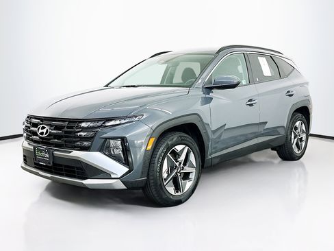 Used 2025 Hyundai Tucson SEL image 3
