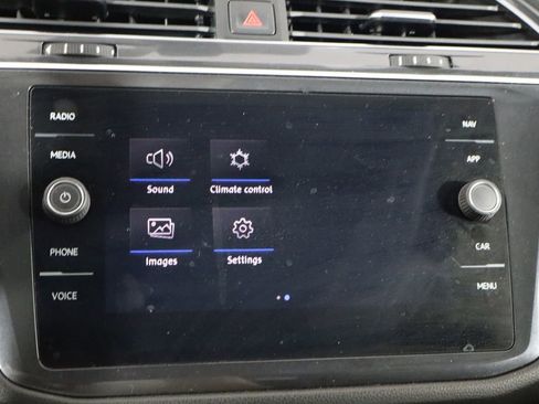 Used 2019 Volkswagen Tiguan SEL R-Line AWD/4WD image 39
