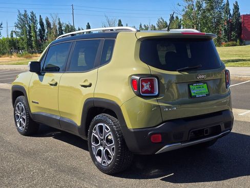 Used 2015 Jeep Renegade Limited w/ Advanced Technology Group AWD/4WD image 3