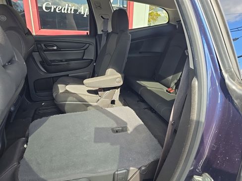 Used 2015 Chevrolet Traverse LT w/ Traveler's Package image 13