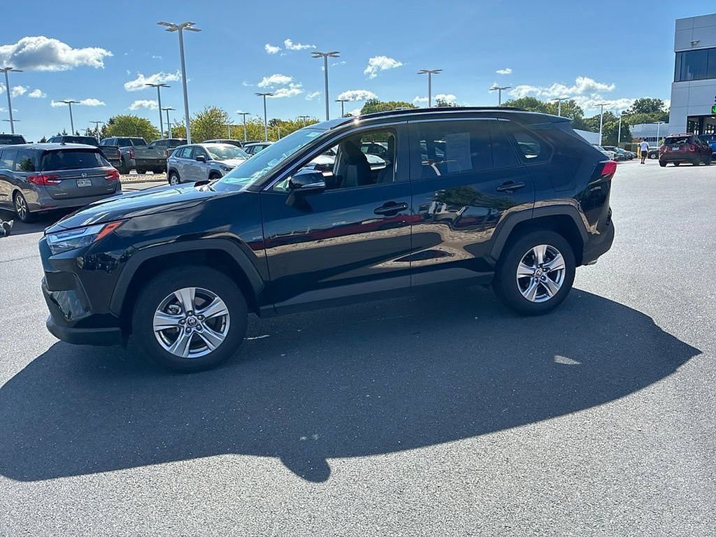 Certified 2025 Toyota RAV4 XLE AWD/4WD image 17
