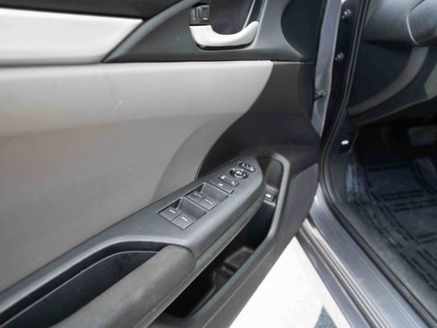 Used 2020 Honda Civic LX image 7