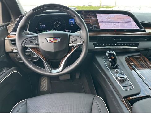 Certified 2024 Cadillac Escalade Premium Luxury w/ Performance Package image 5