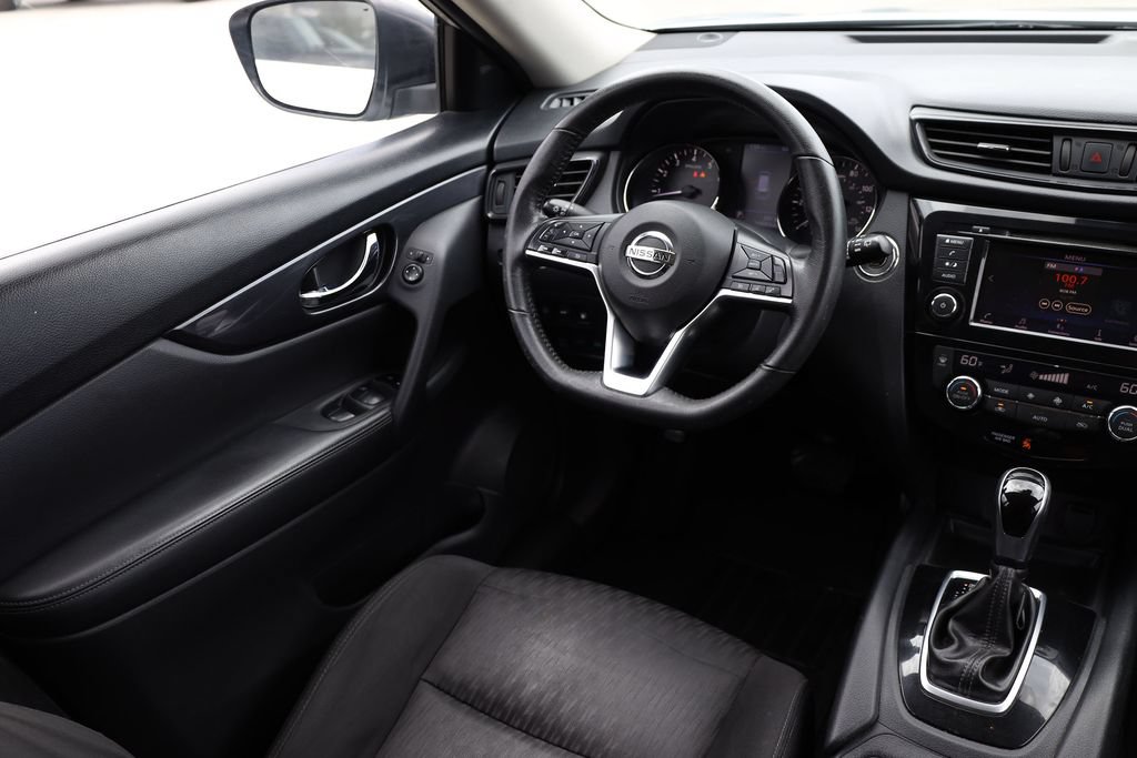 Used 2020 Nissan Rogue SV AWD/4WD image 19