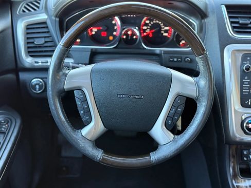 Used 2015 GMC Acadia Denali image 20