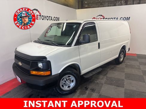 Used 2016 Chevrolet Express 2500 image 1