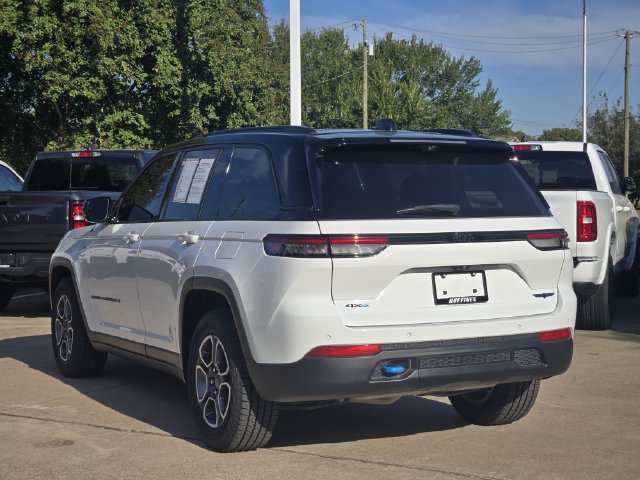 Certified 2023 Jeep Grand Cherokee Trailhawk w/ Luxury Tech Group III AWD/4WD image 5