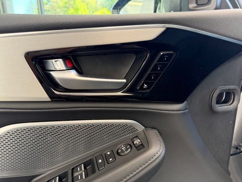 New 2026 Acura MDX SH-AWD image 12