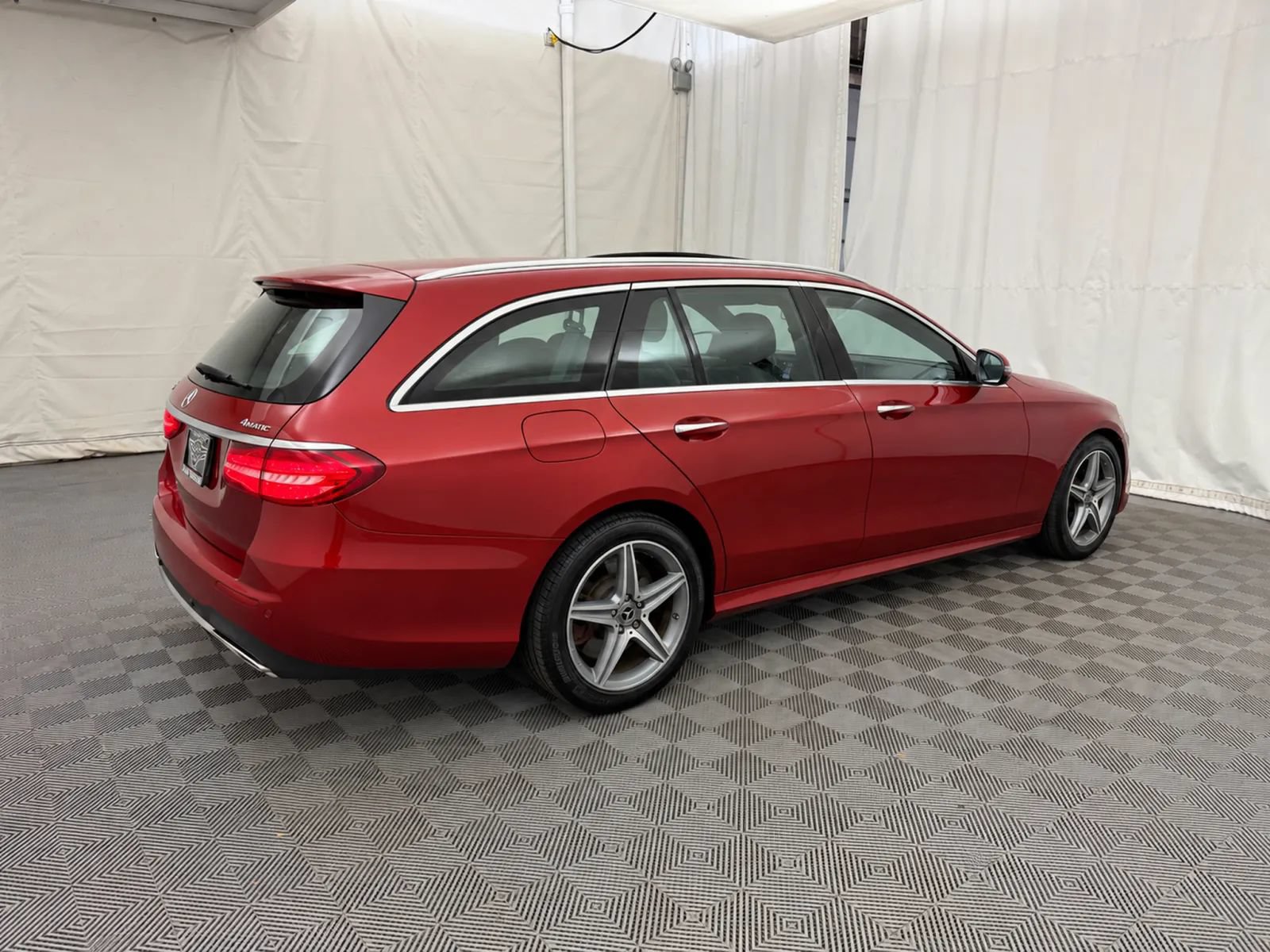 Used 2019 Mercedes-Benz E 450 4MATIC Wagon image 5