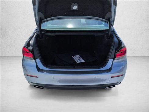 Used 2022 BMW 530i w/ Premium Package RWD image 6