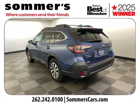 Used 2020 Subaru Outback Premium image 3
