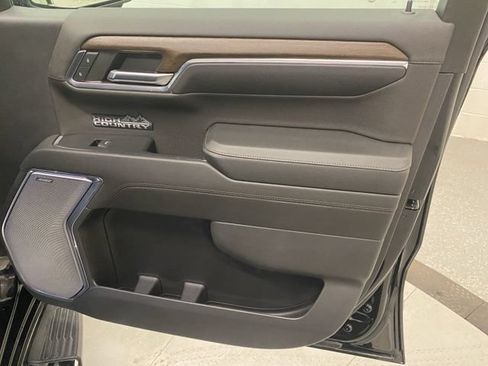 Used 2024 Chevrolet Silverado 1500 High Country w/ High Country Premium Package AWD/4WD image 26