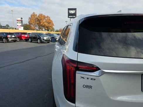 Used 2021 Cadillac XT6 Luxury image 4