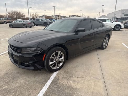 Used 2020 Dodge Charger SXT image 7