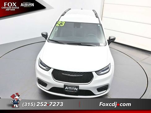 Used 2023 Chrysler Pacifica Touring-L w/ Road Tripper Package AWD/4WD image 28