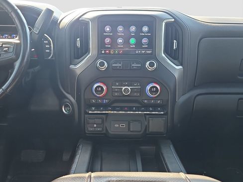 Used 2022 GMC Sierra 2500 Denali w/ Denali Black Diamond Edition AWD/4WD image 14