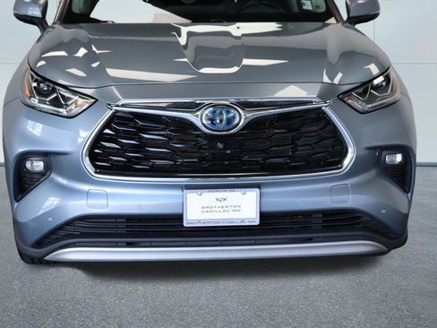 Used 2021 Toyota Highlander Platinum AWD/4WD image 12