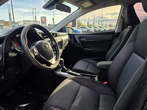 Used 2018 Toyota Corolla LE FWD image 9