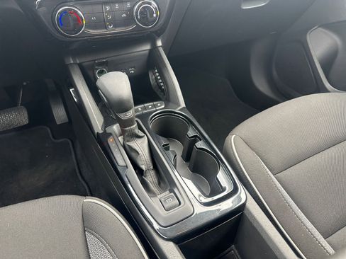 Used 2025 Chevrolet TrailBlazer LT image 39