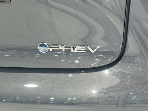 New 2026 Toyota Prius Plug-In Hybrid image 10