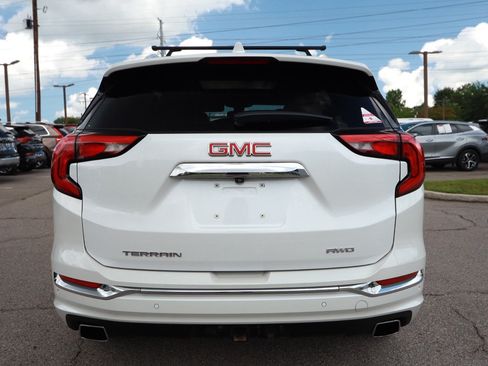 Used 2020 GMC Terrain Denali w/ Denali Premium Package AWD/4WD image 4