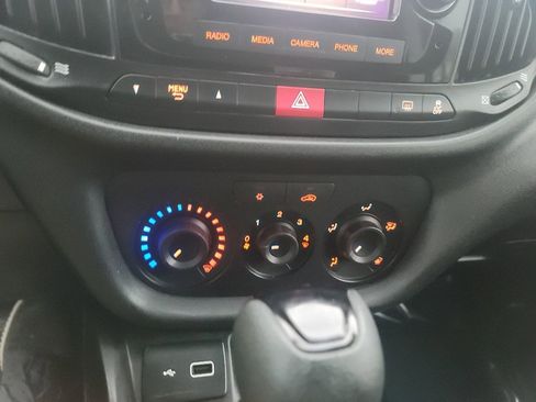 Used 2021 RAM ProMaster City Tradesman SLT image 14